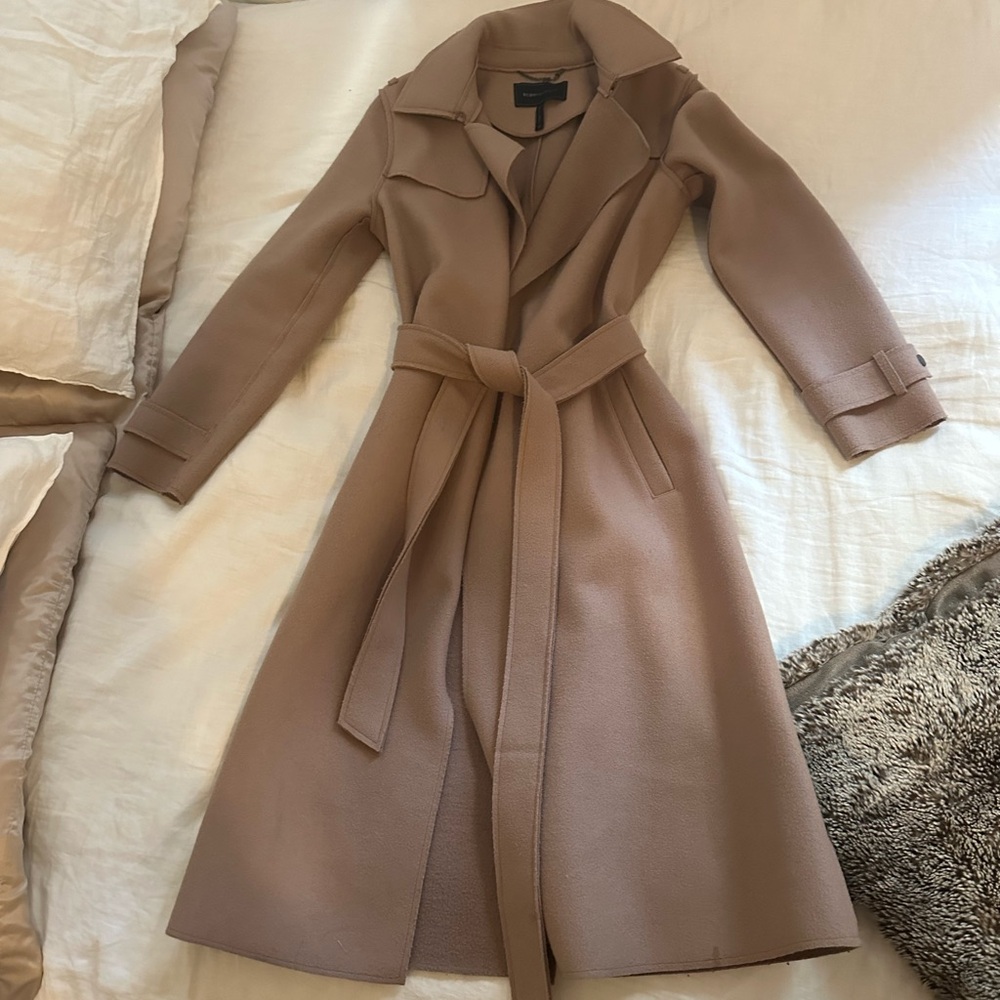BCBG trenchcoat